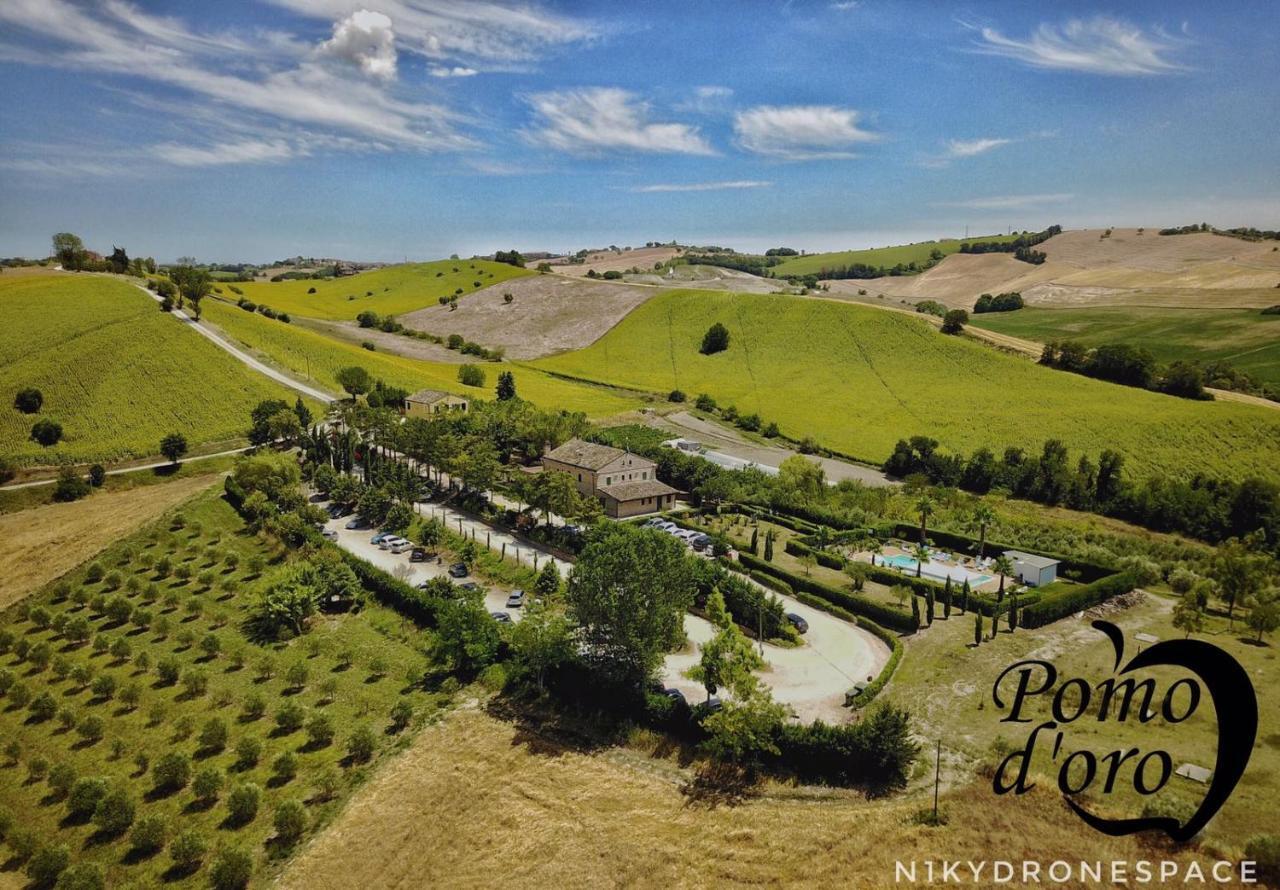 Vila Agriturismo Pomod'Oro Torre San Patrizio Exteriér fotografie